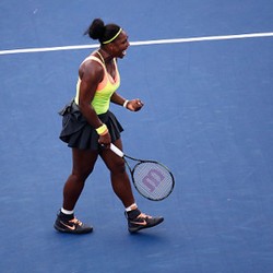 Serena Lewati Hadangan Pertama