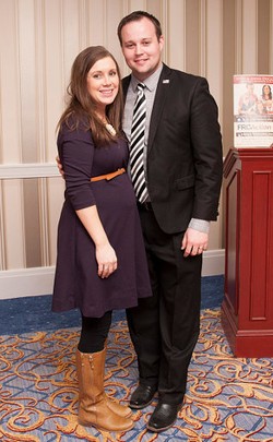 Bayar Rp 13 Juta untuk Selingkuh, Selebriti Pria Ini Ngaku Khianati Istri