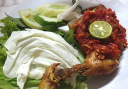 Meski Harga Daging Ayam Naik, Harga Menu Ayam di Beberapa Restoran Masih Normal