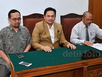 Farhat Abbas Kembali Jalani Sidang Praperadilan