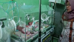 2 dari Bayi Kembar 4 yang Lahir di Sukabumi Meninggal, Satu Kritis