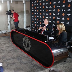 Van Gaal Bantah Ketertarikan MU pada Pedro