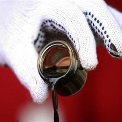 Pipa Bawah Laut Bocor, 43 Barel Minyak Tumpah ke Pantai Tuban