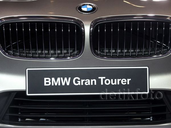 Gran Tourer BMW Dibanderol 749 Juta