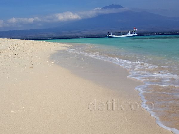 Pulau Tabuhan, Mutiara Baru di Banyuwangi Pulau Tabuhan, Mutiara Baru di Banyuwangi