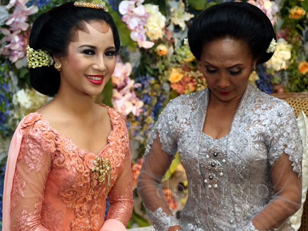 Resmi Nikah! Yuk Intip Prosesi Siraman Chacha Frederica Hingga Ijab Kabul
