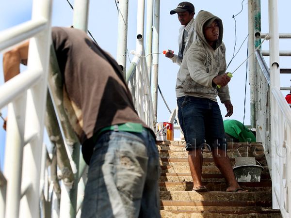 JPO di Jalan Casablanca Dirapikan