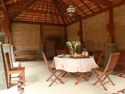 Pendopo, Lokasi Favorit Nongkrong Keluarga Tiara Westlake