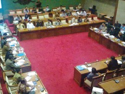 Di Depan DPR, Menkeu Bambang Jelaskan Soal Pajak Diskotek Dihapus