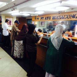 Dolar AS Rp 14.000, Money Changer Dipadati Penukar Valas