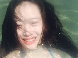 Gabung Instagram, Sulli eks f(x) Unggah Foto Berenang