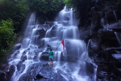 karena disinilah aku dilahirkan , di tanah air tercinta INDONESIA #RI70