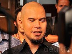 Al, El dan Dul Punya Kesibukan Sendiri, Ahmad Dhani Merasa Hilang Kehangatan