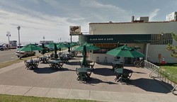 Wah, Pengunjung Restoran Ini Beri Tip LOL pada Pramusaji