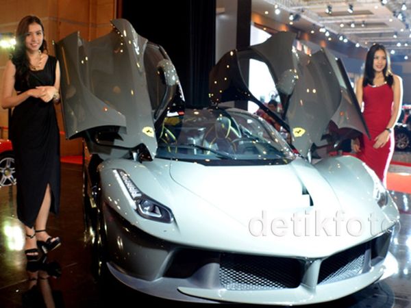 Hypercar Ferrari LaFerrari