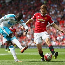 Mulusnya Adaptasi Blind di Posisi Bek Tengah