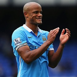 Kompany Sambut Persaingan di Lini Belakang City