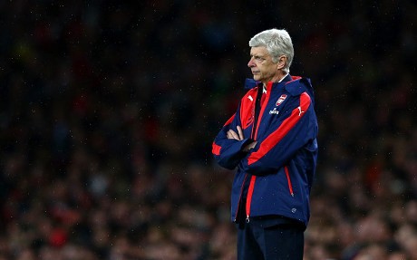 Wenger Balas Serangan Gary Neville