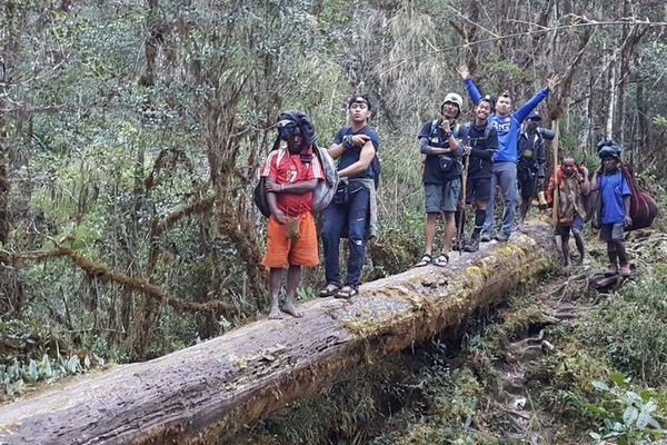 Penampakan Desa Terjauh di Kaki Carstensz Penampakan Desa Terjauh di Kaki Carstensz
