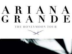 Attention! Tongsis Dilarang di Konser Ariana Grande