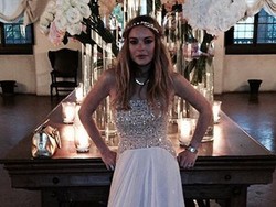Duh! Perhiasan Lindsay Lohan Dicuri Saat Hadiri Pernikahan Teman