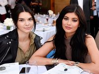 Dandanan Natural Kendall Jenner yang Tidak Menor Seperti Kylie