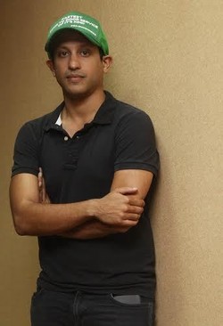 Bos Go-Jek: Pagi Jadi Karyawan, Malam Ngojek