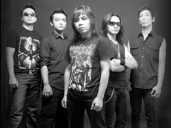 Melihat dan Mendengar Edane Masa Kini Lewat Lagu Hail Edan