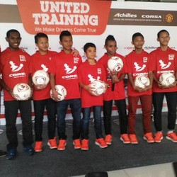 Senangnya Menimba Ilmu di Manchester United Soccer School