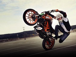 Stunt Rider Rok Bagoros Bakal Beraksi di IIMS