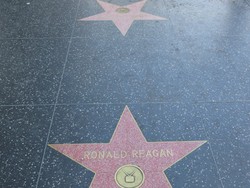 Hollywood Walk of Fame, Menapaki Sejarah Para Bintang Penghibur