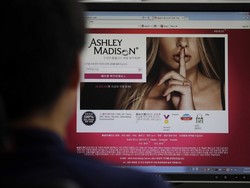 Hacker Pembocor Data Jutaan Tukang Selingkuh Diduga Wanita