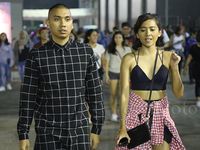 Nonton Bareng Rayi, Lala Karmela Seksi di Konser Ariana Grande
