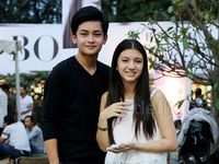 Cieee... Cassandra Lee Gandeng Randy Martin di Konser Ariana Grande