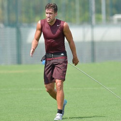 Strootman Dikabarkan Butuh Operasi Lagi, Roma Belum Mau Konfirmasi