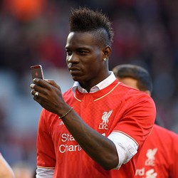 Balotelli Tinggalkan Latihan dengan Liverpool demi HP Baru