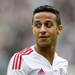 Thiago Alcantara Perpanjang Kontraknya di Bayern