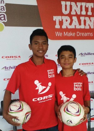 Selfie dengan Van Gaal dan Kerinduan Peserta United Camp yang Mesti Tertahan Selfie dengan Van Gaal dan Kerinduan Peserta United Camp yang Mesti Tertahan