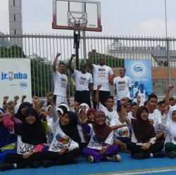 Bintang NBA Ini Sambangi Jakarta dan Latih Anak-Anak Yatim Piatu