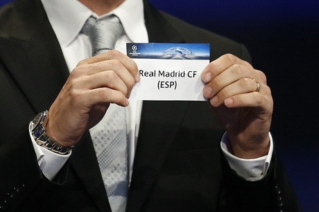 Madrid Incar Posisi Juara Grup