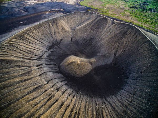 Pemandangan Mengagumkan dari 'Mata' Drone