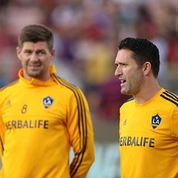 Simbiosis Mutualisme Antara AS, Australia, China, dan Pesepakbola Tua