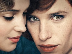 Tatap Tajam Eddie Redmayne, Si Transgender di Poster The Danish Girl