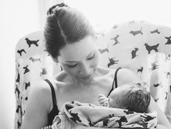 Lucy Liu Dikaruniai Seorang Putra Lewat Ibu Pengganti