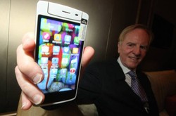 Kisah Sculley: Memecat Steve Jobs & Membelot Bikin Android Murah