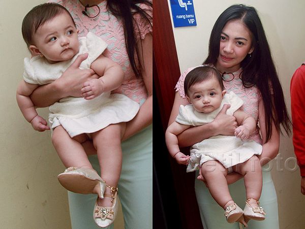 Centilnya Arsy Kecil-kecil Sudah Pakai Heels