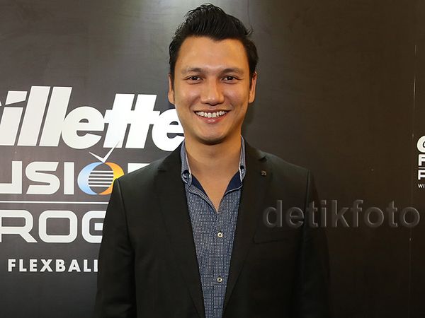 Hot Daddy, Christian Sugiono