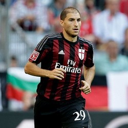 Milan Pinjamkan Paletta ke Atalanta
