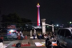 Jalan-jalan ke Monas di Malam Hari, Bisa Ketemu Pocong