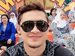 Pesepakbola Syamsir Alam Mulai Aktif di Dunia Hiburan